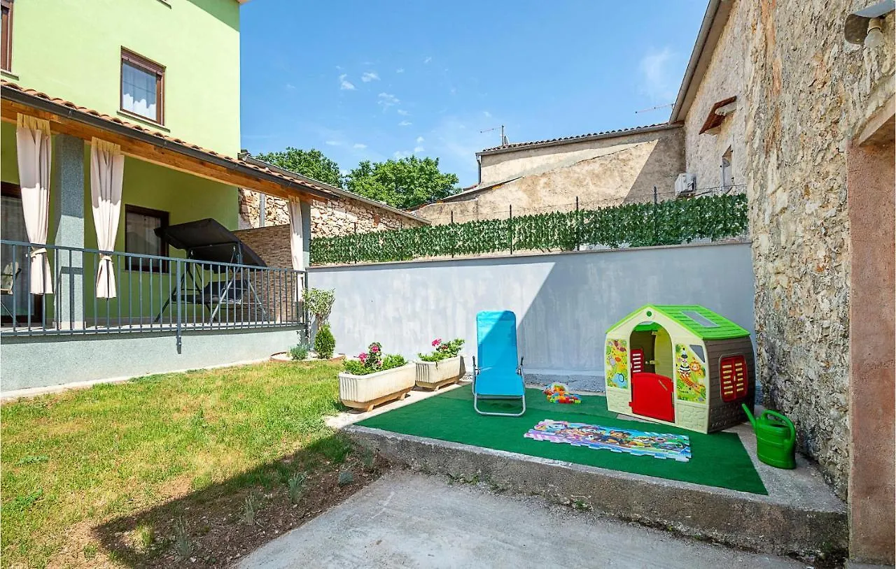 Amazing Home In Sikici With Wifi Pula 0*,